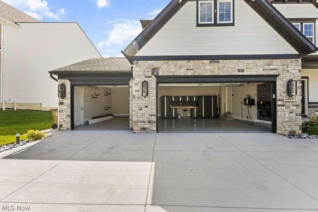 2818 Weeping Pine Drive, Medina, OH 44256