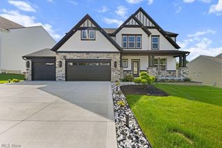 2818 Weeping Pine Drive, Medina, OH 44256