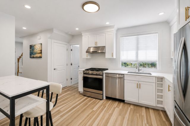 41 Union St A, Weymouth, MA 02190