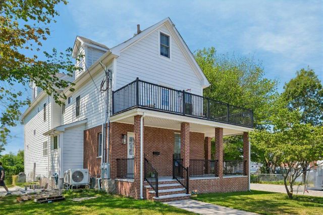 41 Union St A, Weymouth, MA 02190