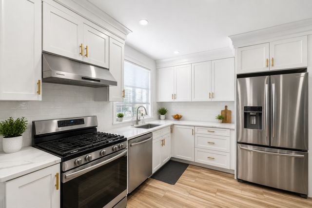 41 Union St A, Weymouth, MA 02190