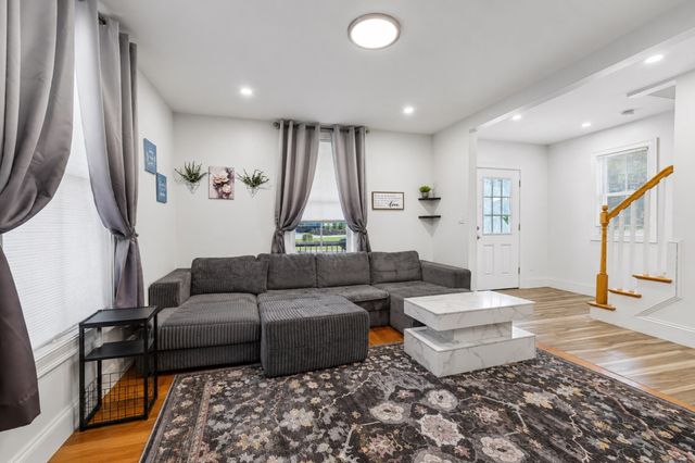 41 Union St A, Weymouth, MA 02190