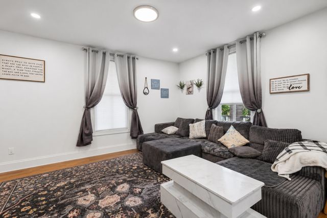 41 Union St A, Weymouth, MA 02190