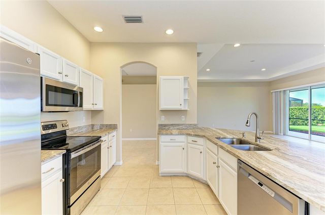 8772 STONE HARBOUR LOOP, Bradenton, FL 34212