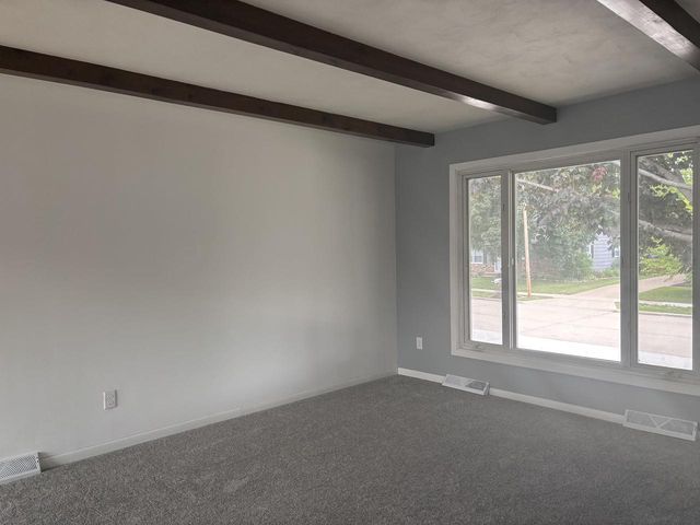 1135 GREENFIELD TRAIL, Oshkosh, WI 54904