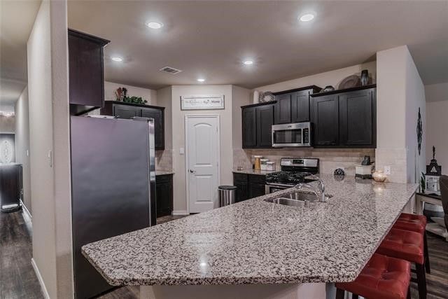 562 Jamestown Lane, Fate, TX 75189