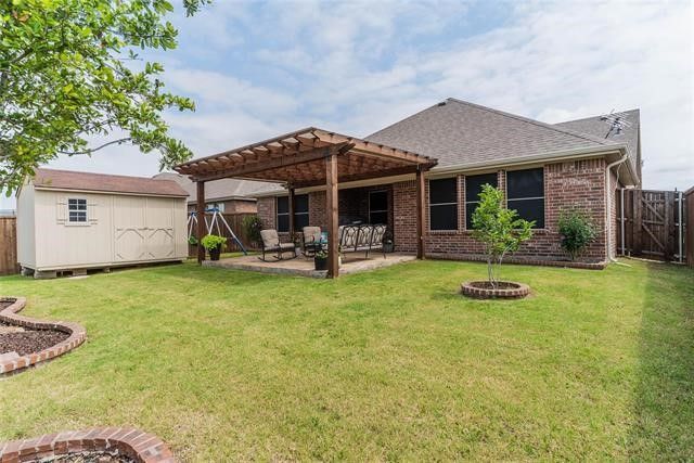 562 Jamestown Lane, Fate, TX 75189