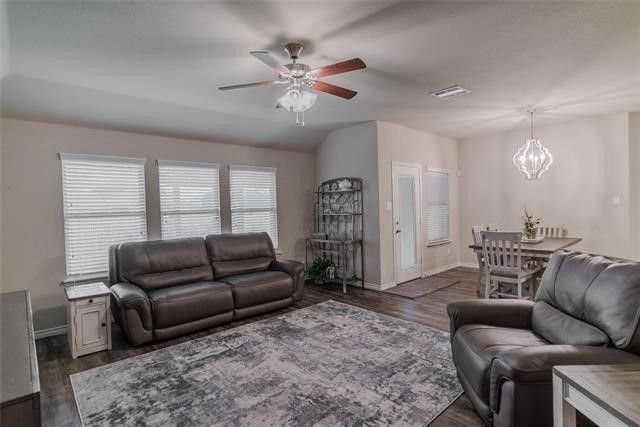 562 Jamestown Lane, Fate, TX 75189
