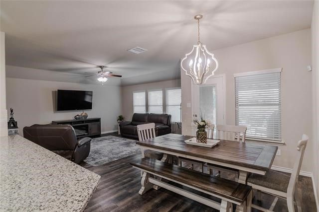 562 Jamestown Lane, Fate, TX 75189