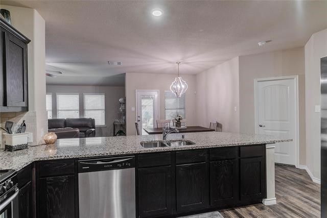 562 Jamestown Lane, Fate, TX 75189