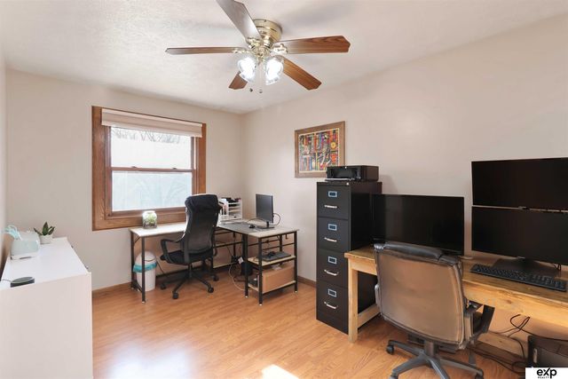 7778 Greenleaf Drive, La Vista, NE 68128