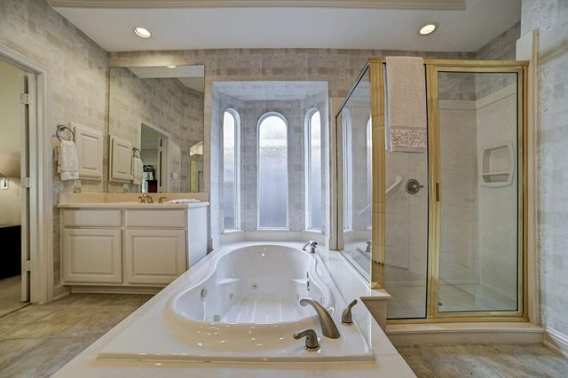 54 Arbor Bend Drive, Houston, TX 77070