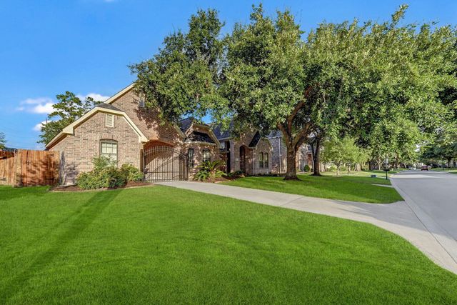 54 Arbor Bend Drive, Houston, TX 77070