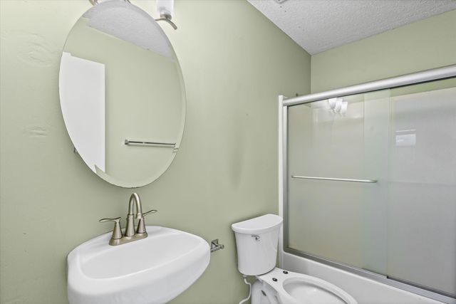 2801 W BROADWAY, Columbia, MO 65203