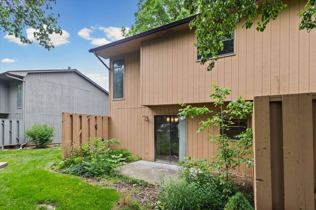 2801 W BROADWAY, Columbia, MO 65203