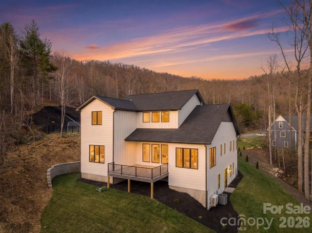 48 Carden Road, Weaverville, NC 28787