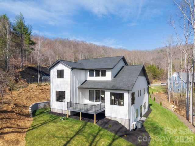 48 Carden Road, Weaverville, NC 28787