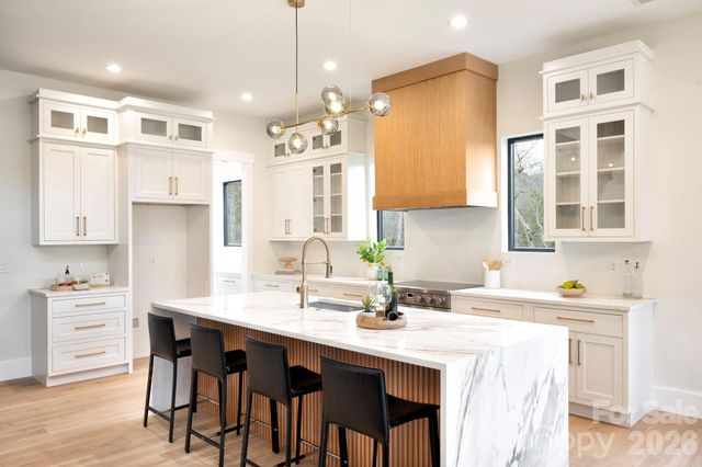 48 Carden Road, Weaverville, NC 28787