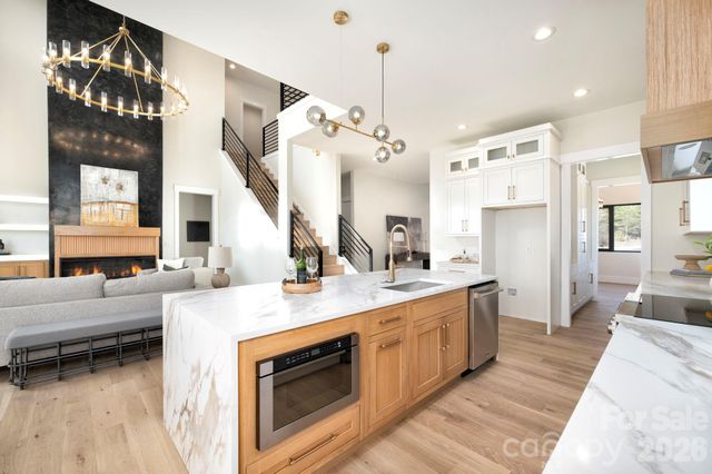 48 Carden Road, Weaverville, NC 28787