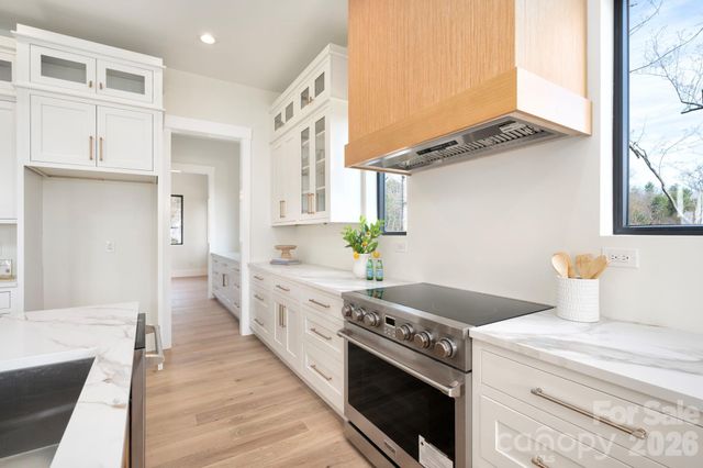 48 Carden Road, Weaverville, NC 28787