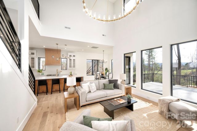 48 Carden Road, Weaverville, NC 28787