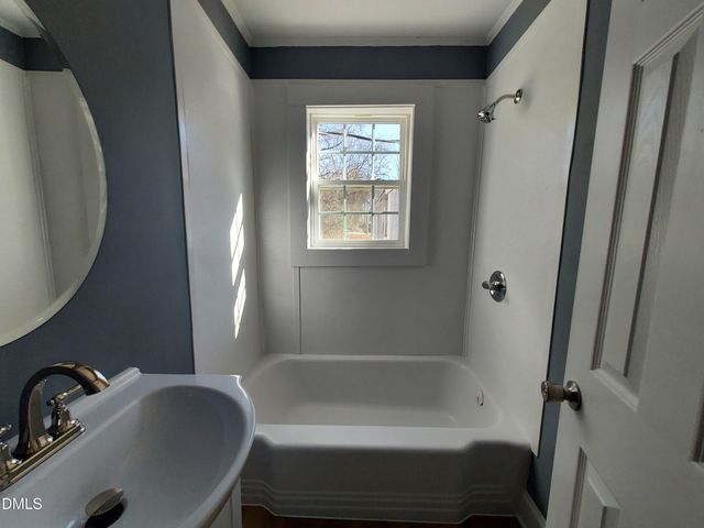 524 Avon Avenue, Burlington, NC 27215