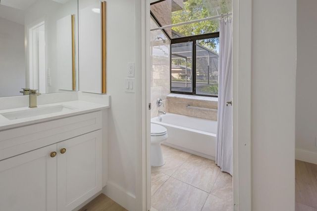 124 Chelsea Lane S, Plantation, FL 33324