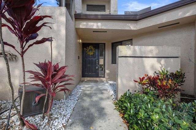 124 Chelsea Lane S, Plantation, FL 33324