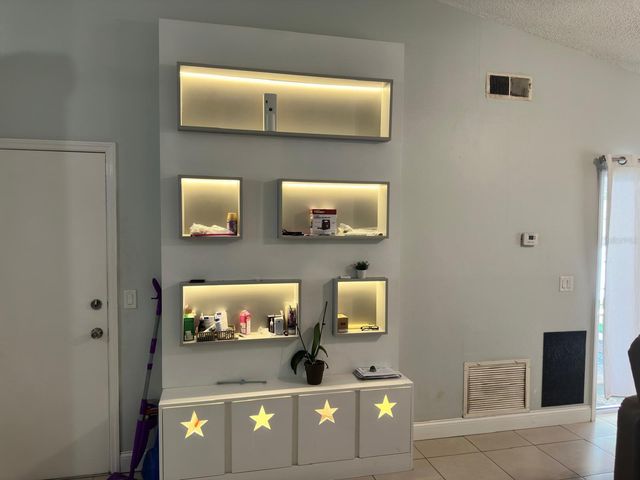 173 LAKE DRIVE, Orlando, FL 32835