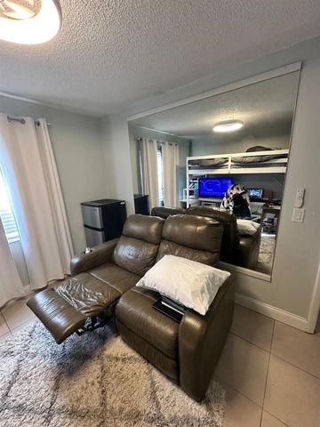 173 LAKE DRIVE, Orlando, FL 32835