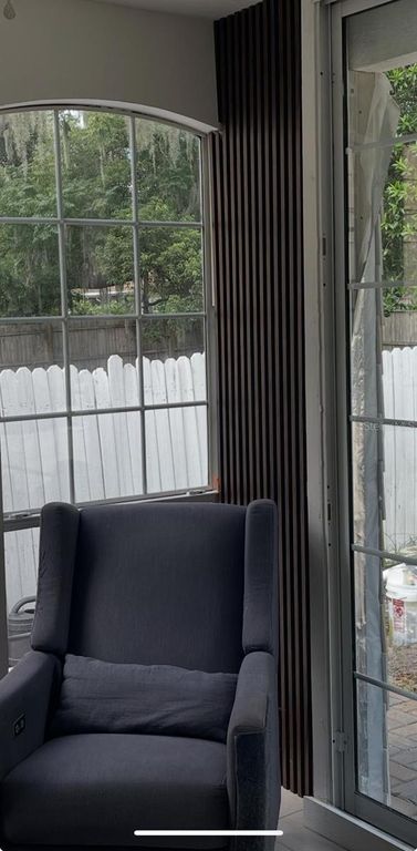 Image 11 of property listing at 173 LAKE DRIVE, Orlando, FL 32835