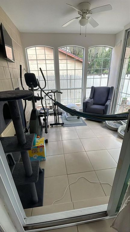 Image 13 of property listing at 173 LAKE DRIVE, Orlando, FL 32835