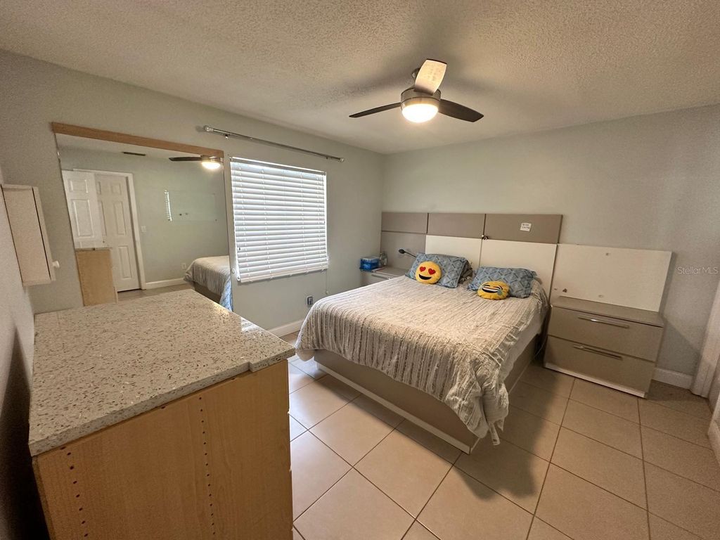 Image 21 of property listing at 173 LAKE DRIVE, Orlando, FL 32835