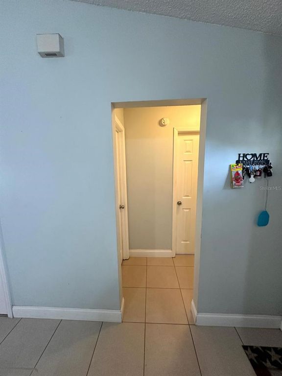 Image 23 of property listing at 173 LAKE DRIVE, Orlando, FL 32835