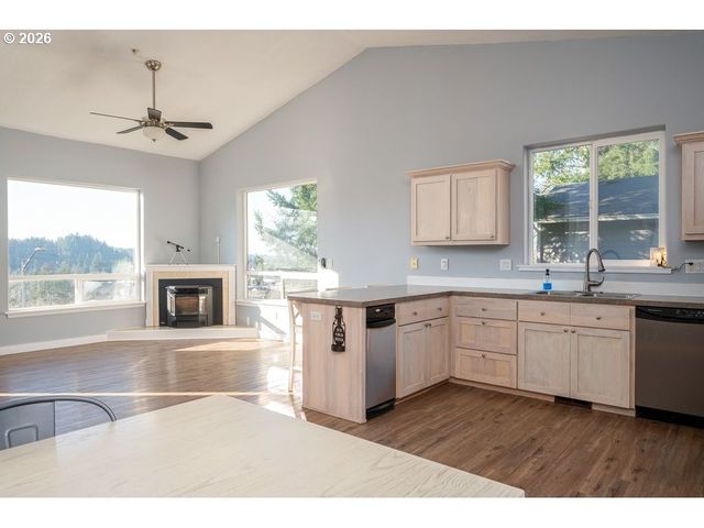 518 Se ESPINOSA St, Estacada, OR 97023