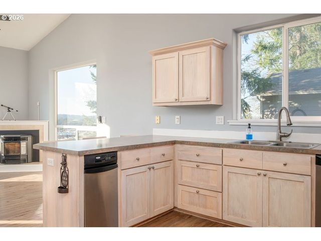 518 Se ESPINOSA St, Estacada, OR 97023