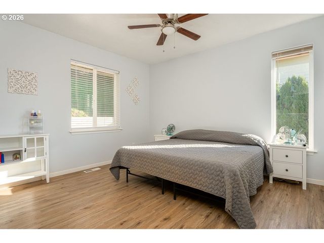 518 Se ESPINOSA St, Estacada, OR 97023