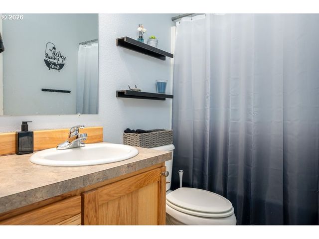 518 Se ESPINOSA St, Estacada, OR 97023