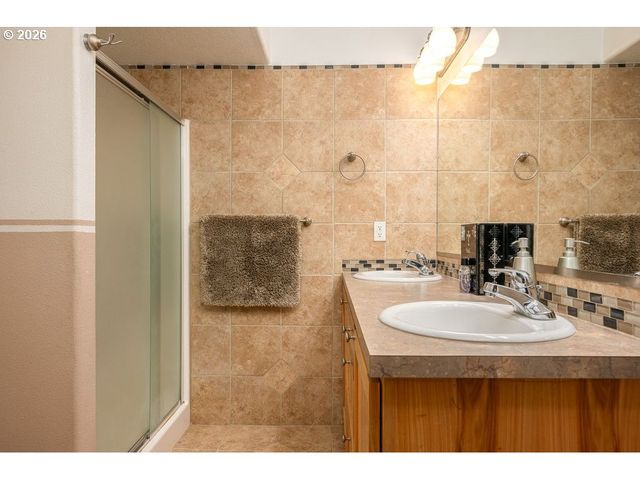 518 Se ESPINOSA St, Estacada, OR 97023