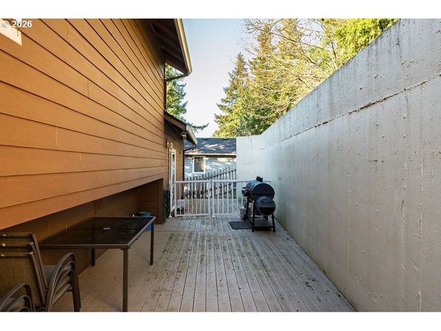 518 Se ESPINOSA St, Estacada, OR 97023