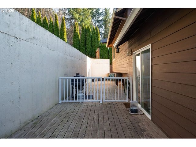 518 Se ESPINOSA St, Estacada, OR 97023