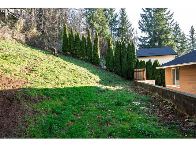 518 Se ESPINOSA St, Estacada, OR 97023
