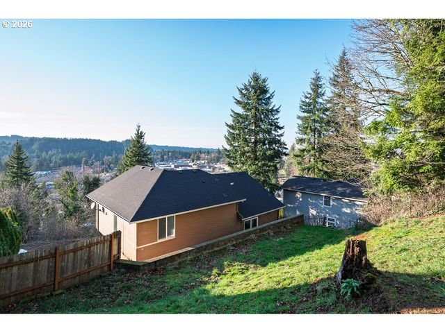 518 Se ESPINOSA St, Estacada, OR 97023