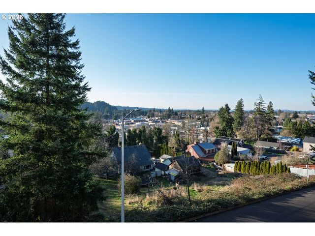 518 Se ESPINOSA St, Estacada, OR 97023
