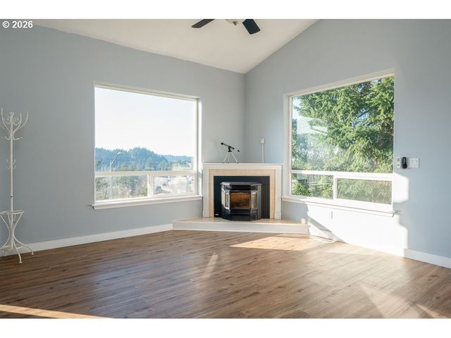 518 Se ESPINOSA St, Estacada, OR 97023