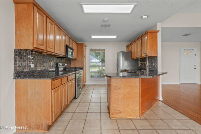11313 N River Vue Circle, Biloxi, MS 39532
