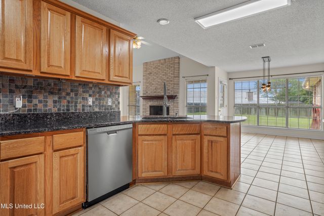 11313 N River Vue Circle, Biloxi, MS 39532