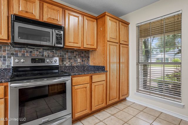11313 N River Vue Circle, Biloxi, MS 39532