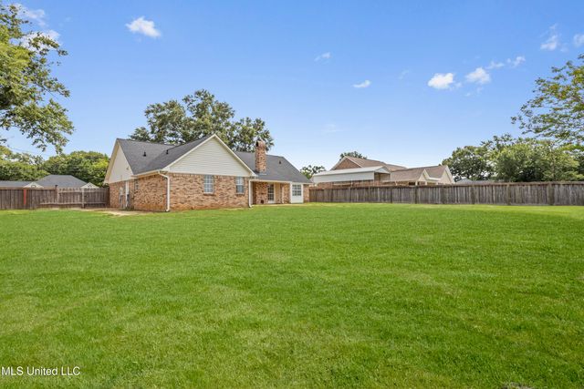 11313 N River Vue Circle, Biloxi, MS 39532