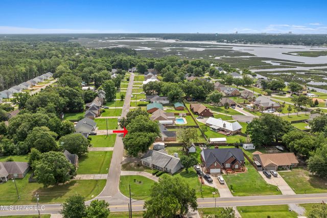 11313 N River Vue Circle, Biloxi, MS 39532